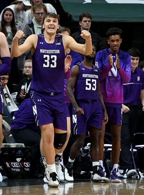 “A kid Luke Hunger who’s coming off a broken foot. Who’s got size and skill on the front line. I think he’s going to have an opportunity this year to get into the rotation & show what he can do” — Chris Collins, HC of @NUMensBball on 🇨🇦 Luke Hunger on @JonRothstein’s podcast