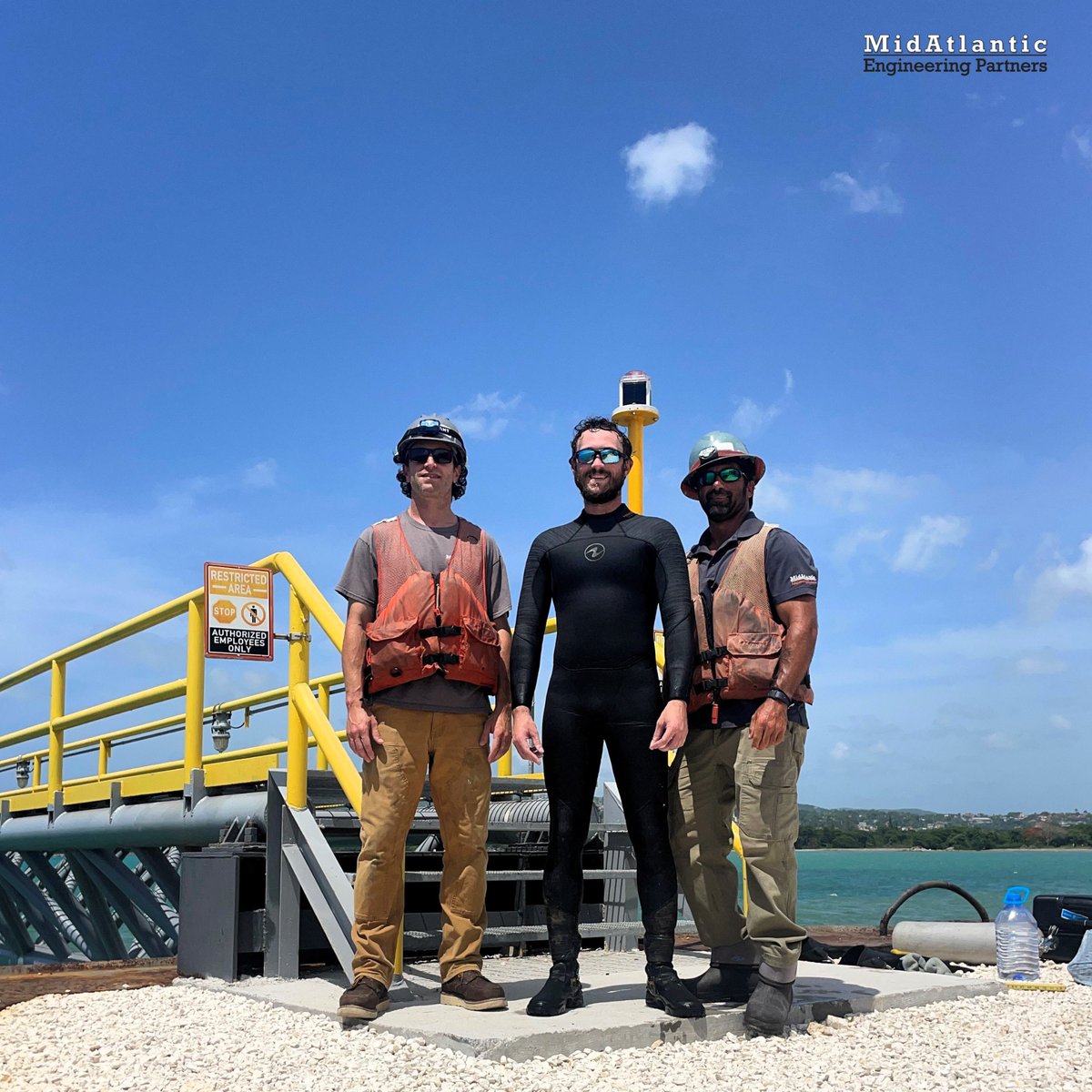 MidAtlanticEng's tweet photo. MidAtlantic's dive team visits Jamaica! Great work Jesse, Chris and Anthony!

MidAtlantic – Integrity. Expertise. Ingenuity.

#civilengineering #environmentalengineering #marineengineering #survey #architecture https://t.co/physNxiWcM