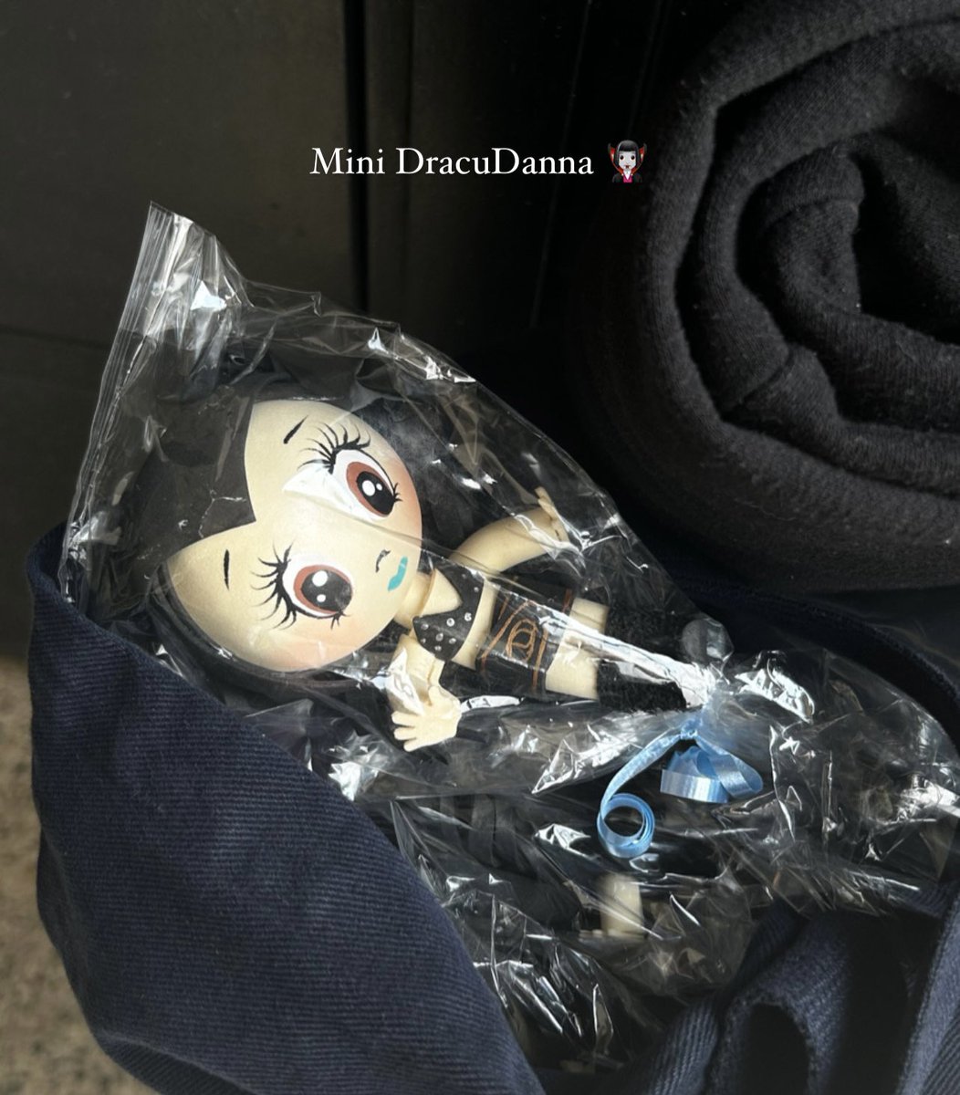 Mini DracuDanna 🧛🏻‍♀️