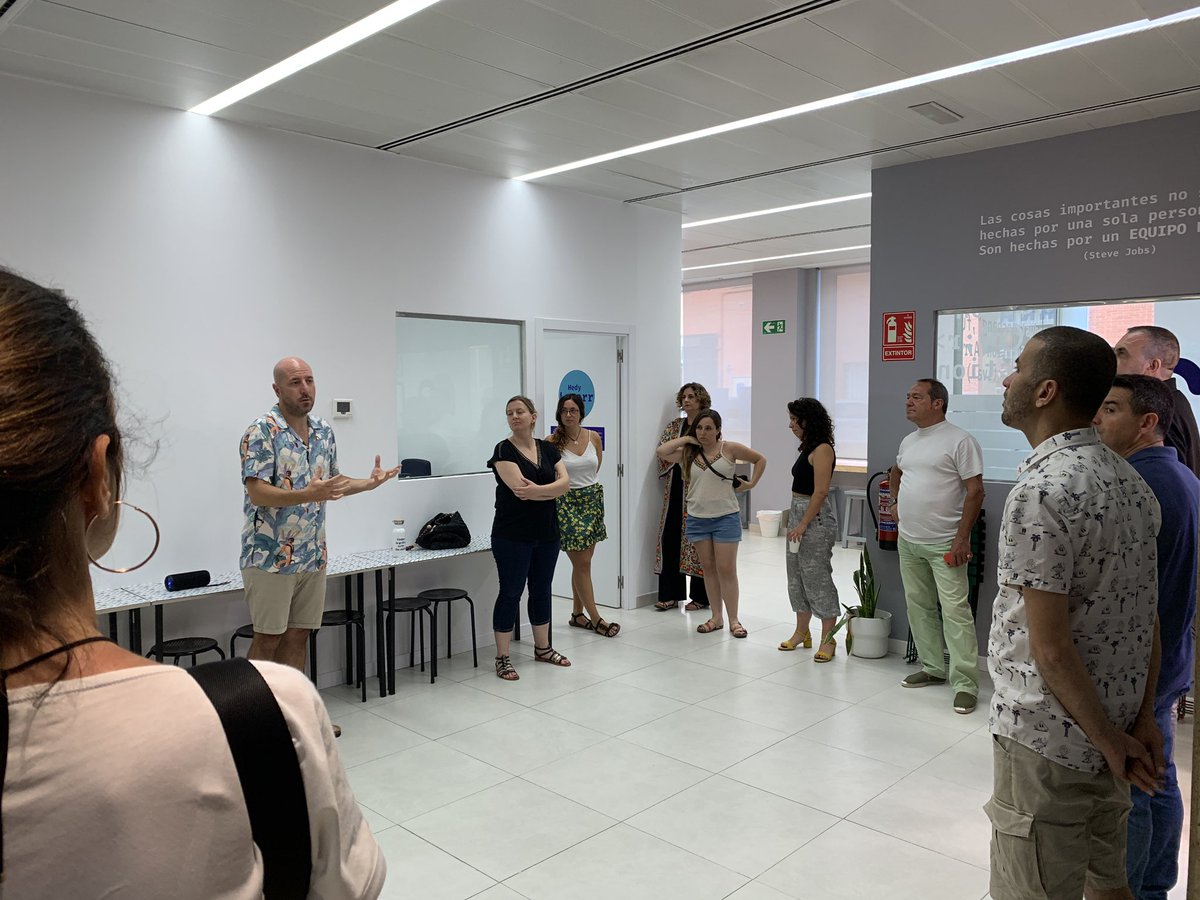 ThureauG's tweet photo. Hoy nos reunimos con todas las entidades de la #RedF5 en el nuevo espacio de @FactoriaF5 y @somosf5_ en Madrid. Un increíble equipo capaz de combinar profesionalismo, ambición y entusiasmo. ¡El modelo F5 tiene futuro! #EncuentroRedF5 https://t.co/fYfjhghX2r