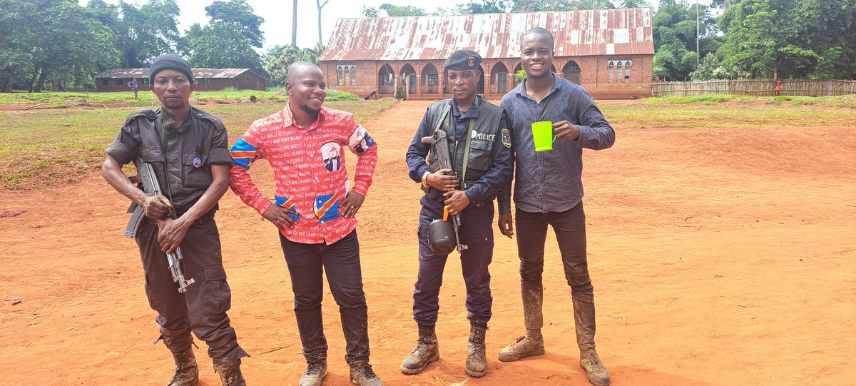 Joseph1Dimandja's tweet photo. Après le dépôt de candidature au sankuru dans le Territoire de #katako-kombe, le coordon près l'SGA zone centre hon #LéonNguwa s'est diriger vers le secteur de #Watambolo Nord et #Ngando en fin de répondre aux desiderata de cette contrée.
@VitalKamerhe1 @BillyKambale1 https://t.co/o47edSVYUP