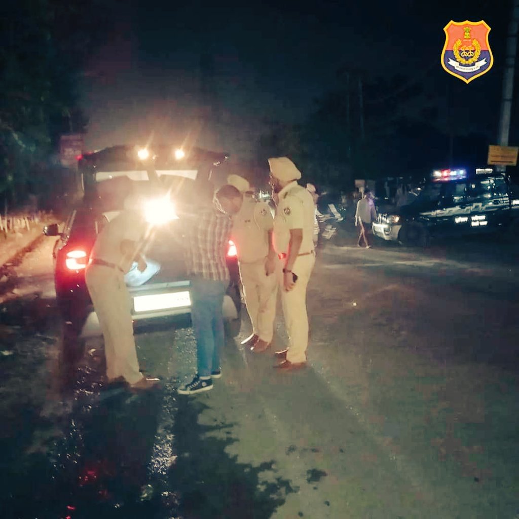 TribuneTimes's tweet photo. @sasnagarpolice are regularly conducting #vehicleschecking during #night in order to ensure the safety of the #citizens.
@BhagwantMann @PunjabPoliceInd
@DGPPunjabPolice
#PPNakabandi https://t.co/7WSiHgeUih