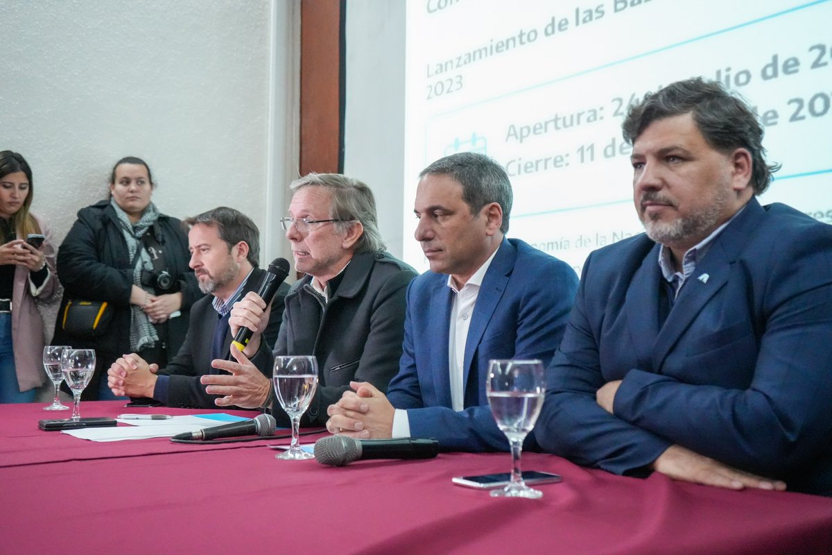 ParisiOmar's tweet photo. Es fundamental contar con espacios de articulación público-privada y generar políticas estratégicas que impulsen una economía más sostenible y con visión innovadora que mejore la rentabilidad.
#PROVIARII es una respuesta concreta del Estado Nacional en este sentido 🇦🇷 https://t.co/7hFPUG3oi0