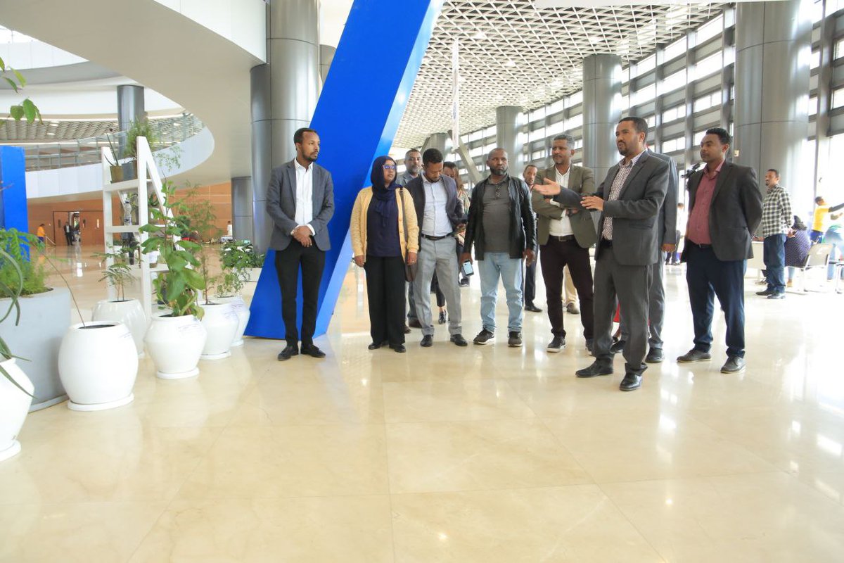 FMoHealth's tweet photo. የሀረሪ ክልል ጤና ቢሮ ኃላፊዎችና ሰራተኞች የጤና አውደ-ርዕዩን ጎበኙ።
#nextgenerationhealth2023
https://t.co/FEQNpL8eYK https://t.co/bgCu1KBxa9