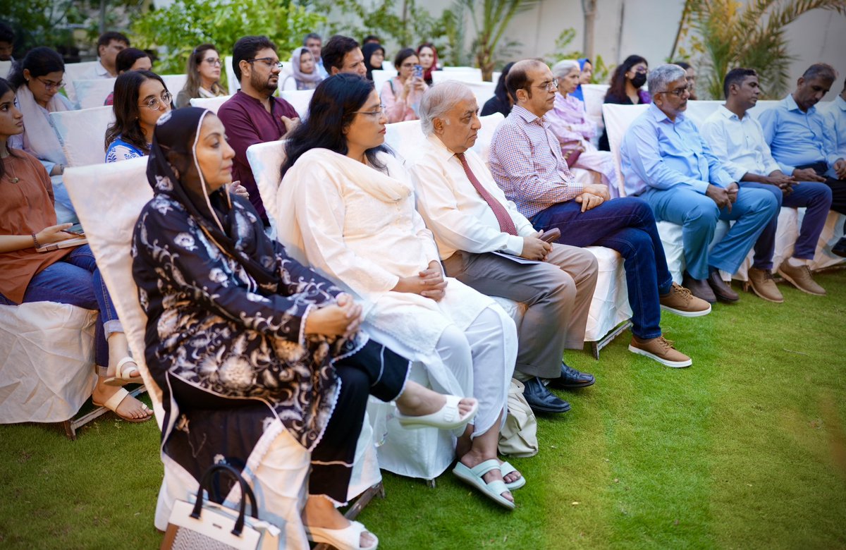 ibakhiofficial's tweet photo. This evening our School of Economics and Social Sciences launched its report on ‘The State of Pakistan’s Economy 2023-24’ authored by the faculty members of the Economics Department. 
 
Thanks to the panelists and participants for an engaging discussion. https://t.co/R06fVI0kDS