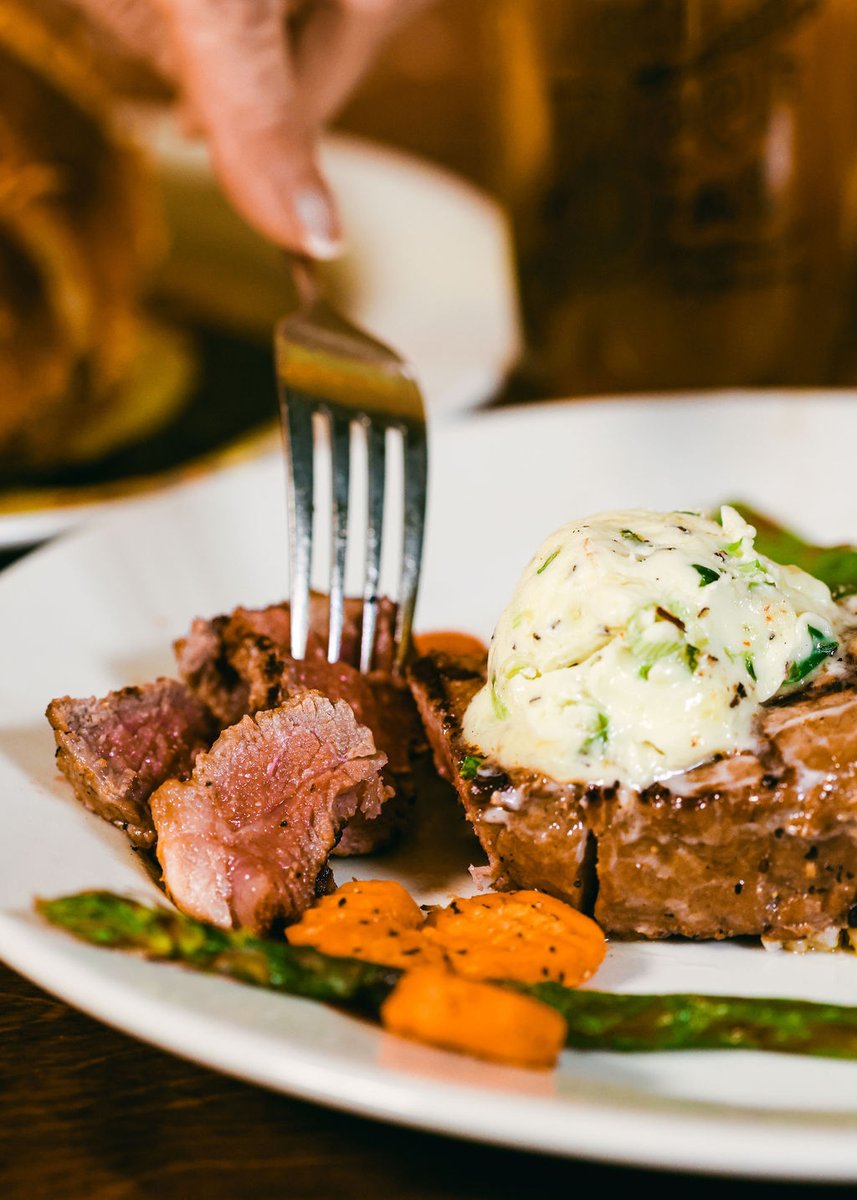 visitlodi's tweet photo. Grab an appetizer, steak and beer tonight at @lodibeerco 🍻
When in Lodi, it's a MUST to stop by Lodi Beer Co. What are some of your favorite menu items?

https://t.co/brg5X4CYZL
#lodibeer #lodica #stuckinlodi #foodies #foodgram #localbeer https://t.co/7UpUTL6uqw