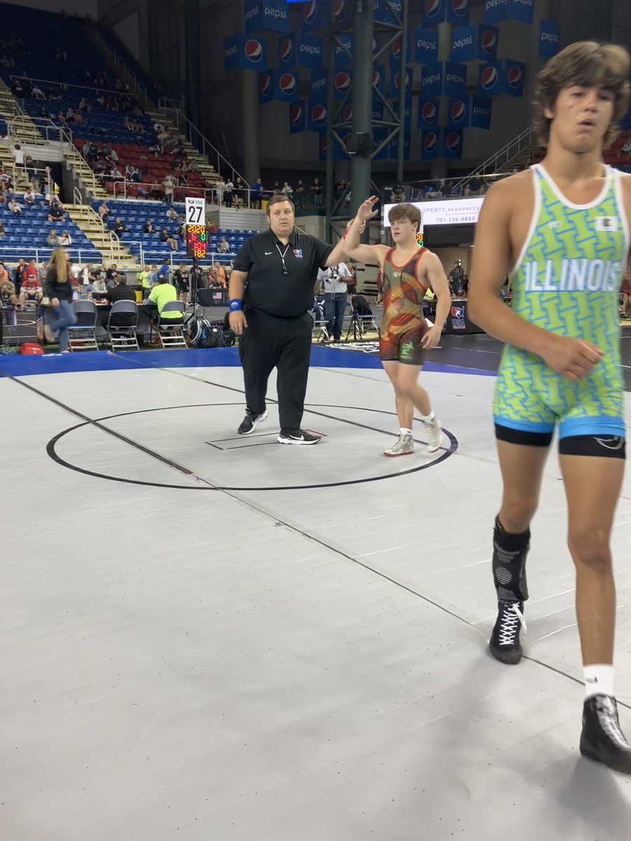 CoachCamButler's tweet photo. 170: Luke Spoor gets the clutch 7-5 victory over IL to advance to the round of 16! 🔰🇺🇸 #Fargo2023 https://t.co/3TCyr1fikF