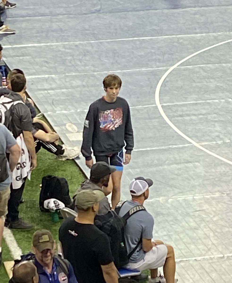 chavabt's tweet photo. With a rough loss to an Idaho wrestler Hayden Thompson ends his Fargo Freestyle tournament finishing up 2-2. Greco starts Friday, time to heal up, refresh and get ready for weigh ins. 

@troymezz @jhwrestlingteam @HandleyJudges https://t.co/yyefmRUgGl
