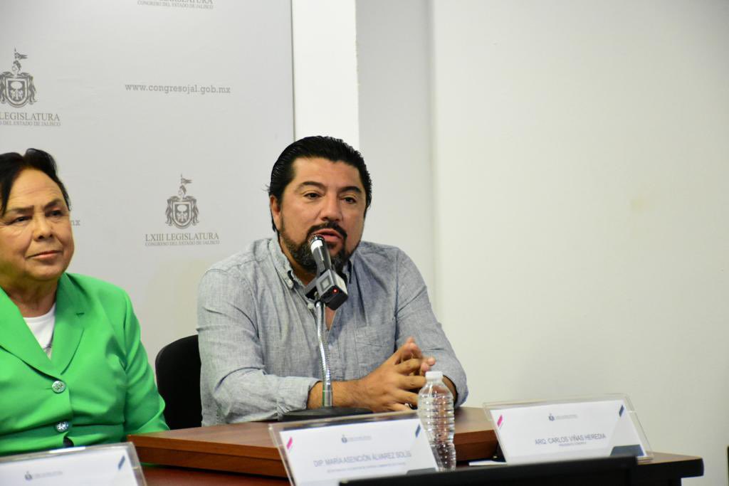 ConoreviAC's tweet photo. Participamos en la reunión con medios de comunicación momentos antes de la inauguración del #ForoDerechoAlSuelo #CapítuloJalisco que organiza la @Mx_Diputados . https://t.co/H20IsFNzB3