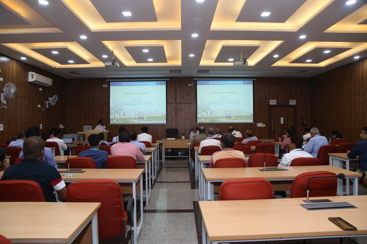 CSIRCRRI's tweet photo. #InnovativeMaterials & #MachineryforRoad #InfrastructureConstruction and #Maintenance, led by Sh. S. K. Nirmal, SG IRC, showcased #transformativeapproaches.
#IndustryMeet #OneWeekOneLab #OWOL #CSIRCRRI #SteelSlagTechnology #InfrastructureDevelopment #Innovation #WasteToWealth https://t.co/gPvdpAu9io