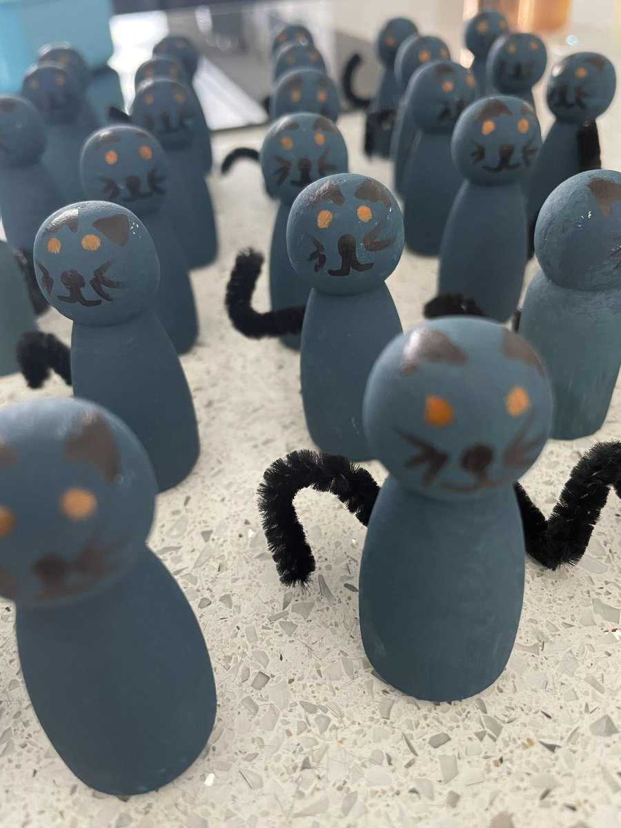 Nashlar01's tweet photo. When Varjak Paw is voted as the class book of the year and you’re inspired by @Teacherglitter  there was only one thinks I could make for their end of year goody bags! @whatSFSaid https://t.co/PFFDeTMUrn