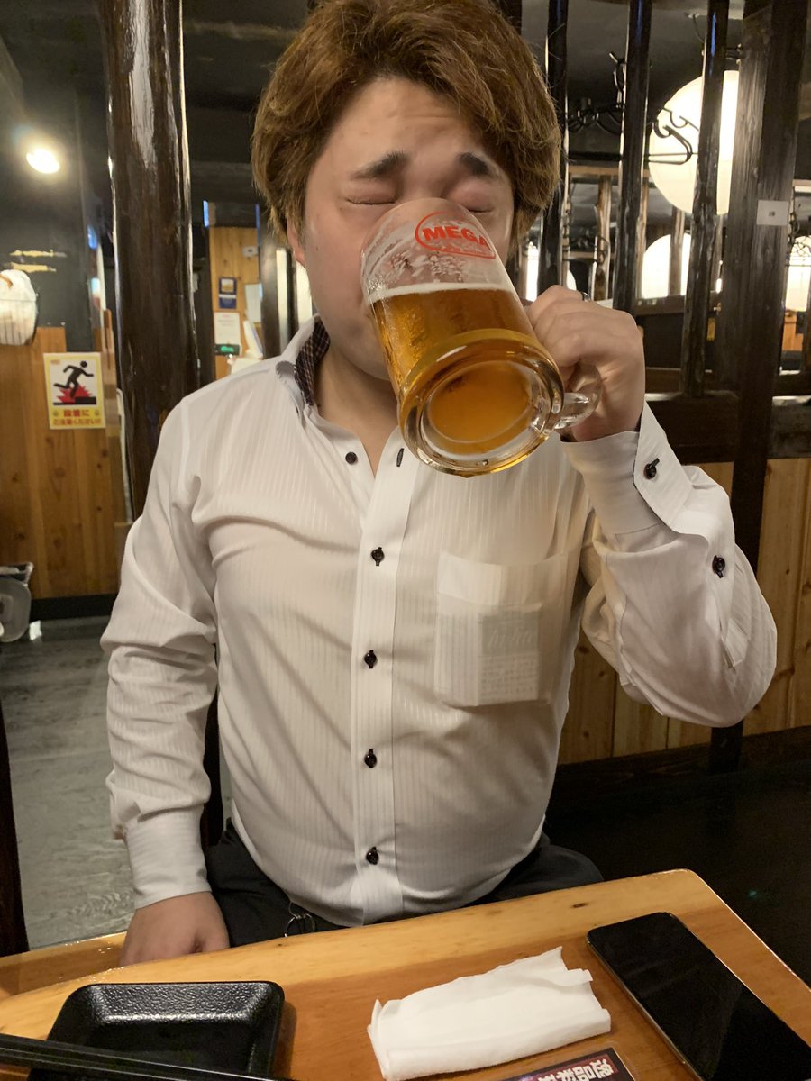 bar_324's tweet photo. 仕事サボって飲むビールというガソリンを入れて明日にそなえます
キャストさんを誘ったのですが断られて
五反野から日暮里まで遠征してきましたカリスマです https://t.co/FvgyYZez1T