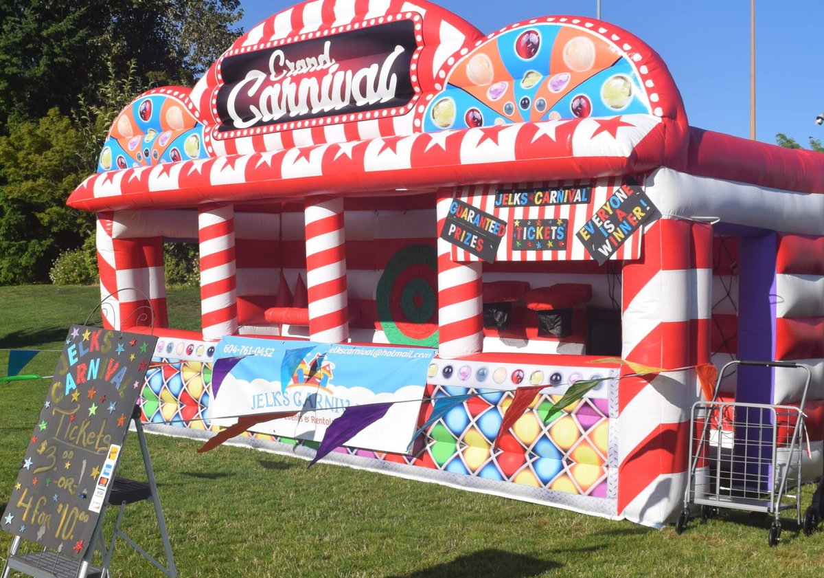 ChilliwackFair's tweet photo. CARNIVAL GAMES ARE AT THE FAIR! 🥎🎱

Jelks Inflatable Carnival Games, are coming to the 2023 Chilliwack Fair.

Make sure you play all the games at the fair and win some great prizes! 

We can't wait to see your skills live at the 2023 Chilliwack Fair, Aug11-13th! 🐷🌞🌽 https://t.co/fjvdCRBcJv