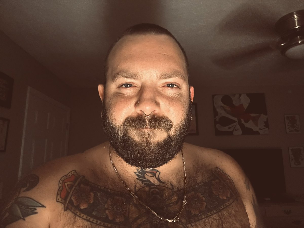 spudmuffinTN's tweet photo. Hey, wake up. It’s time to suck my dick https://t.co/HOSvzfeD8h