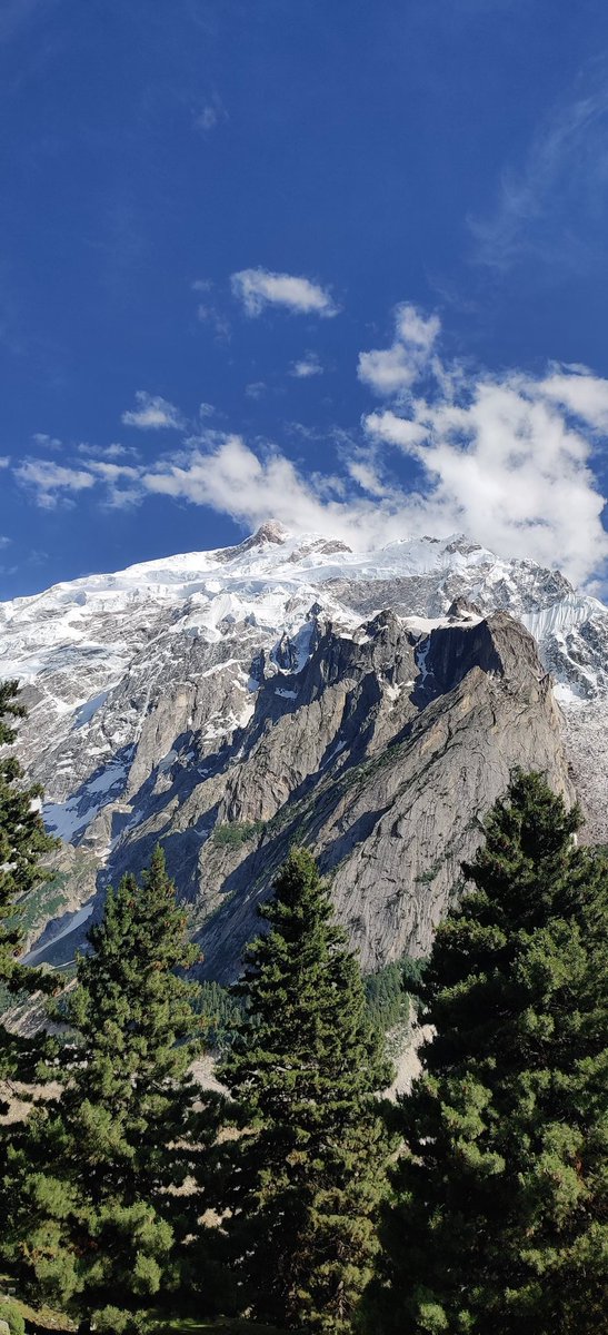 ehsan4QAU's tweet photo. Kutwal Lake, Laila peak is clearly shown in pictures. ❤️
#Kutwalvalley 
#Gilgit https://t.co/4APrSxr9Ot