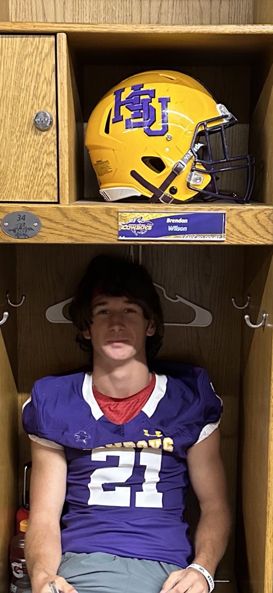 tomwlson66's tweet photo. Happy birthday @Brendanwilson01 expecting a awesome Jr year   !!!! Bigger faster stronger and hard work =success love u son https://t.co/eg44gTluA6