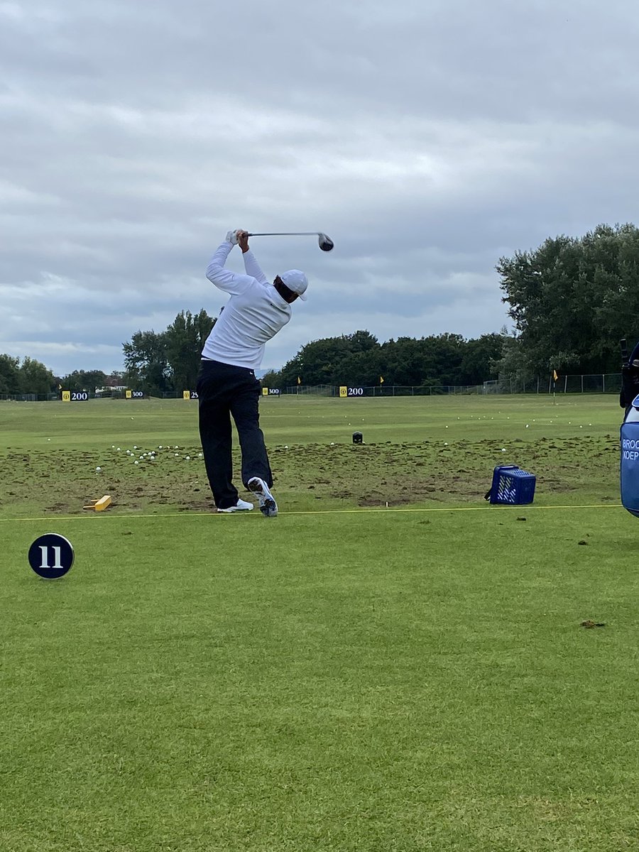 Came to the range for 20 minutes. Striped every ball. Left. 

Been told he flushed every shot for 18 holes today. Brooks Koepka is a confident man. https://t.co/ifWulFm9d4