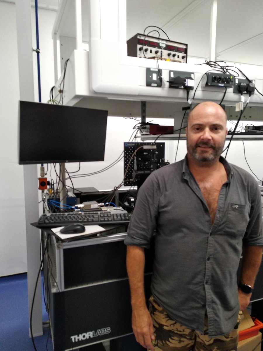 University of Exeter Physics and Astronomy (@uoe_physics) on Twitter photo That's the end of our #biophysics open lab event - hope you've enjoyed hearing about some of our fantastic research.
We'll leave you with <a href="/julian_moger/">Prof Julian Moger</a>, group lead for <a href="/UoE_Biophysics/">Julian Moger</a>, who is developing nonlinear optical techniques and applying them to biomedical challenges. That's the end of our #biophysics open lab event - hope you've enjoyed hearing about some of our fantastic research.
We'll leave you with <a href="/julian_moger/">Prof Julian Moger</a>, group lead for <a href="/UoE_Biophysics/">Julian Moger</a>, who is developing nonlinear optical techniques and applying them to biomedical challenges.