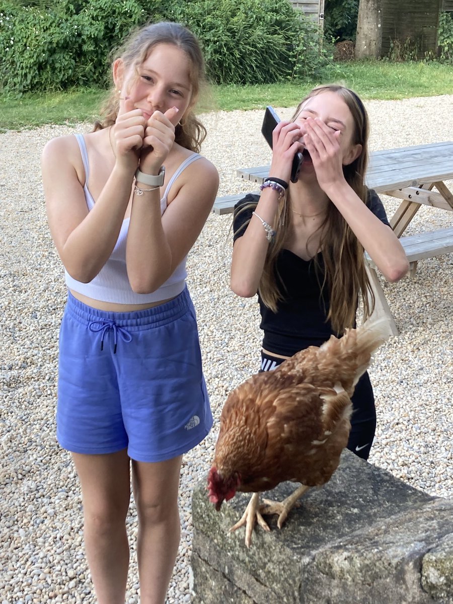 Mena and Oliwia with their new friend! #chateaubeaimont ⁦@cricklanguages⁩ ⁦@crickhowellhs⁩
