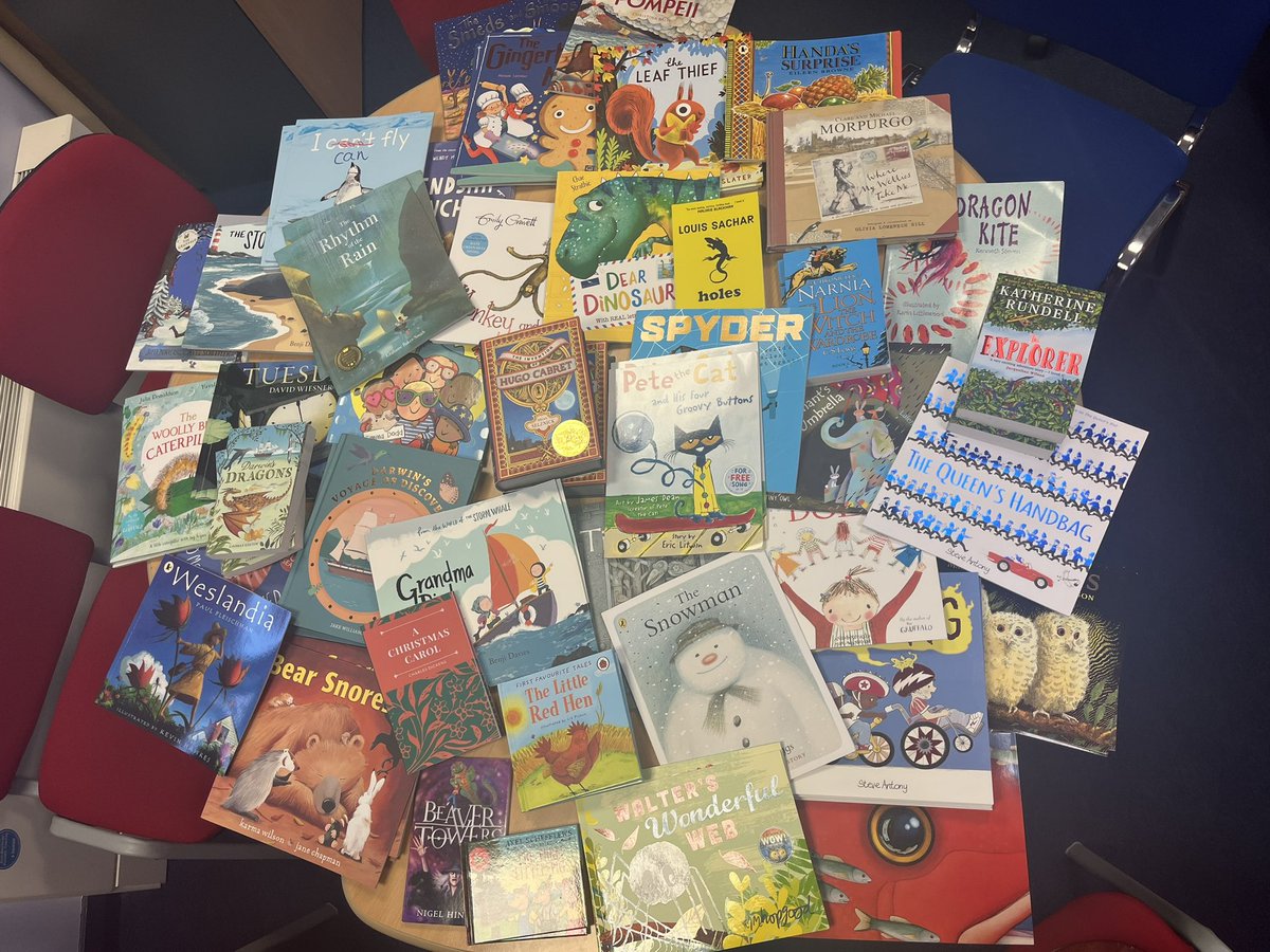 A very exciting delivery to organise at school today! Loads of new, shiny books for our writing curriculum. Thank you to our amazing PTA for funding this with their hard work and fundraising <a href="/BrookburnPTA/">Brookburn PTA</a> 📚