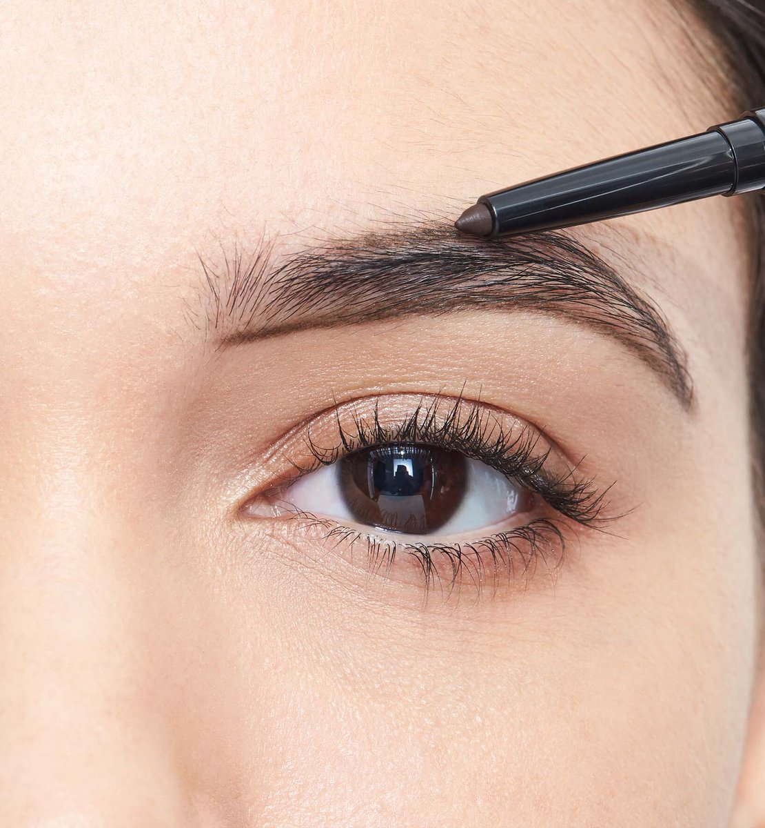mrsm76's tweet photo. Are you a fan of a more natural, grown-out look? Or are you devoted to a perfectly carved out arch? 🤔
https://t.co/I6nqeU0kzm

#BeautyAZ #Brows #Avon https://t.co/oI7Jlj2MFe