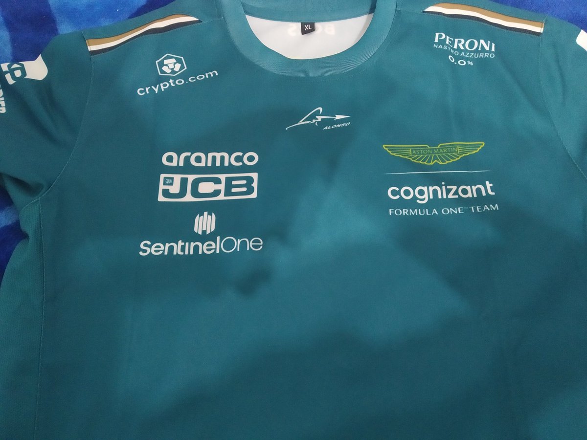 Kimi_WCH's tweet photo. Los guajes de Fútbol Ufo y yo vamos a hacer un sortein de una camiseta de Aston Martin, la quería hacer en mi otra cuenta pero me la suspendieron xd.

Unicos requisitos:
-Seguirme
-RT

El Domingo después del GP de Hungría doy el ganador ✌️😁 https://t.co/z0foIK6isx