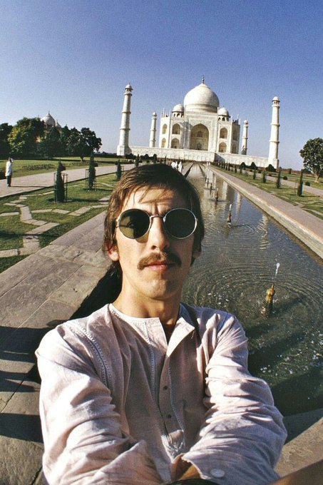 crockpics's tweet photo. George Harrison at the Taj Mahal in India, 1966. https://t.co/HMsy1ek0v0