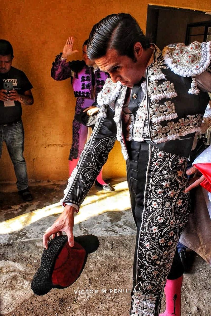 vmpenilla's tweet photo. El novillero mexicano Eduardo #Neyra, se presenta el próximo 13 de agosto en la plaza de toros las #Ventas en #Madrid 🇪🇸 https://t.co/ltuOYqcrcR