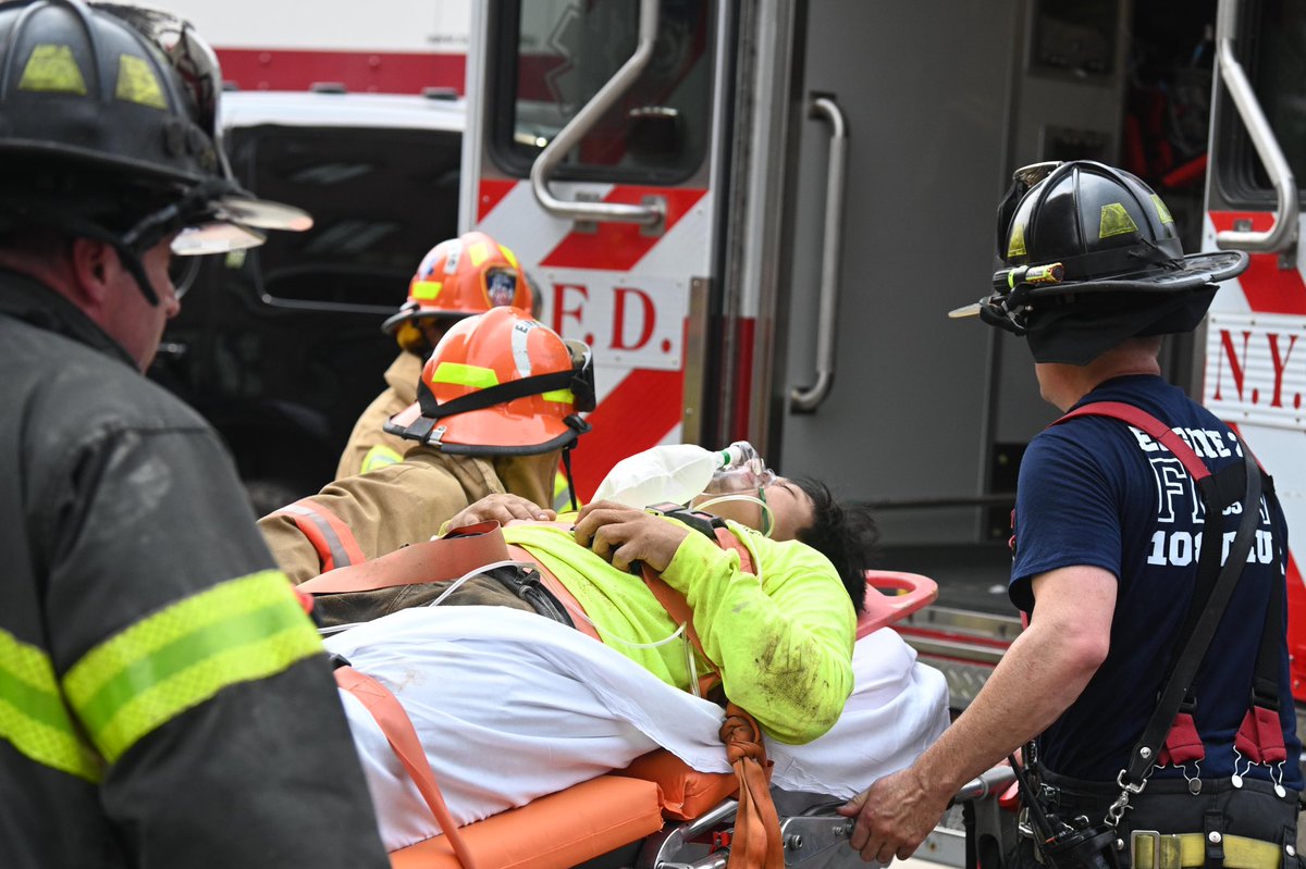 Lloydphoto's tweet photo. Photos: Firefighters rescued a construction worker trapped in a three foot trench during a collaspe in Bushwick, Brooklyn on Tuesday afternoon. #LloydMitchellPhotography #FDNY #Fireservice #BrooklynPaper #photojournalism #journalism #Departmentofbuildings https://t.co/W4FiW4wRAk