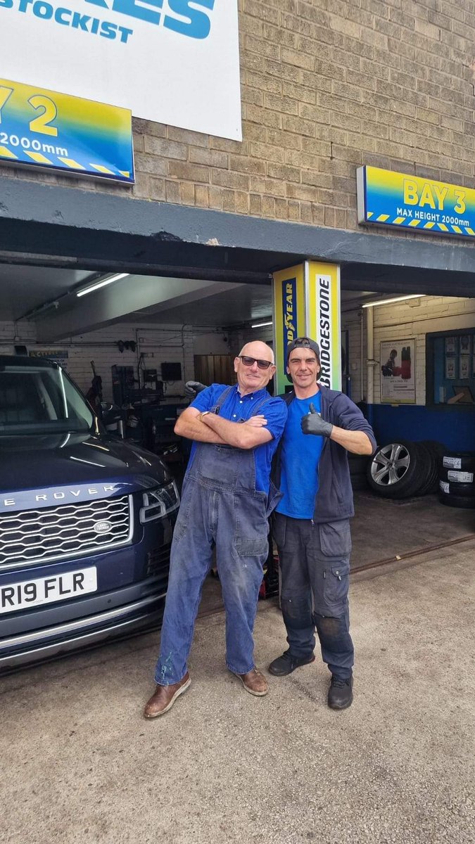 A-C Tyres (@actyres) on Twitter photo Our Very own Frank Rothwell owner of our Football club <a href="/OfficialOAFC/">Oldham Athletic</a> called on us today and our Jose and Donna were very pleased to meet him, A quote from Donna "Isn't he lovely" ๐๐๐งก๐๐งก #BAWA #KTF #oldhamhour <a href="/allaboutoldham/">All About Oldham</a> #oldhamtyrecentres Our Very own Frank Rothwell owner of our Football club <a href="/OfficialOAFC/">Oldham Athletic</a> called on us today and our Jose and Donna were very pleased to meet him, A quote from Donna "Isn't he lovely" ๐๐๐งก๐๐งก #BAWA #KTF #oldhamhour <a href="/allaboutoldham/">All About Oldham</a> #oldhamtyrecentres