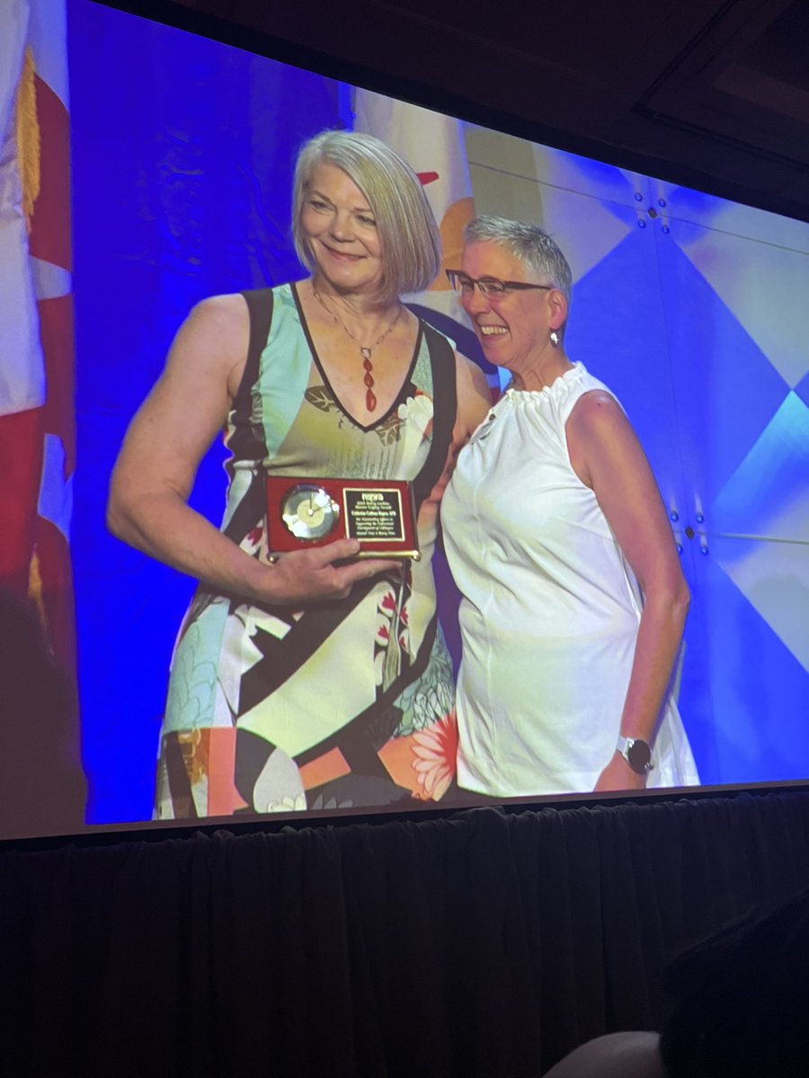 So very cool <a href="/CCarboneRogers/">Catherine Carbone Rogers</a> , UR an amazing mentor to so many of us. Thank U
<a href="/wspraboard/">WSPRA</a> 
#NSPRA2023