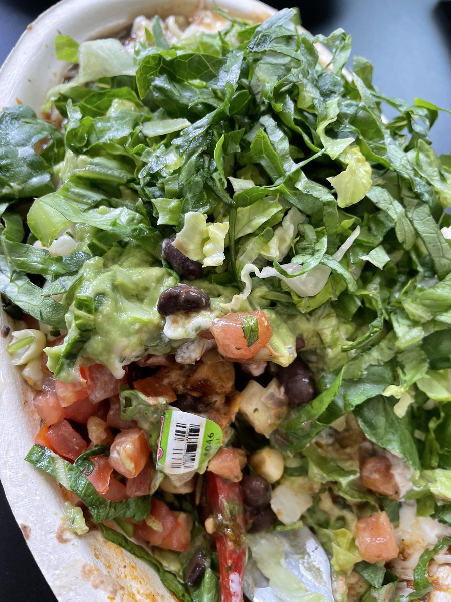 Jackson_Quach's tweet photo. @ChipotleTweets do you wash tomatoes before serving? https://t.co/fhZ3I8D2w8