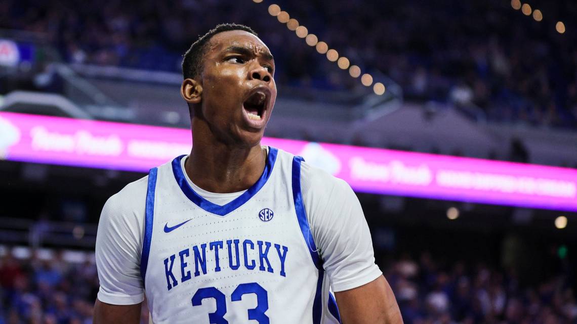 Ugonna Onyenso out for a ‘couple of months’ due to injury on Kentucky basketball trip https://t.co/tXzywyqdFu https://t.co/BetD9gbA47