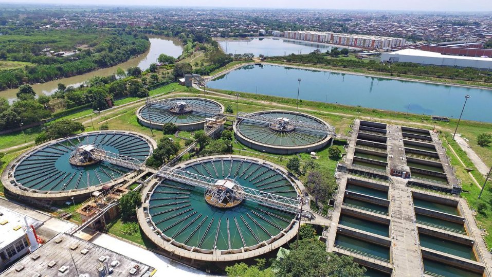 En_Cali_'s tweet photo. Así están los niveles de los ríos que surten de agua a Cali ante la sequía
Emcali sistiene que se prepara ante la temporada de sequía para garantizar el abastecimiento de agua pero es necesario que la comunidad haga un uso racional del agua. https://t.co/CjQLJGGx3Q