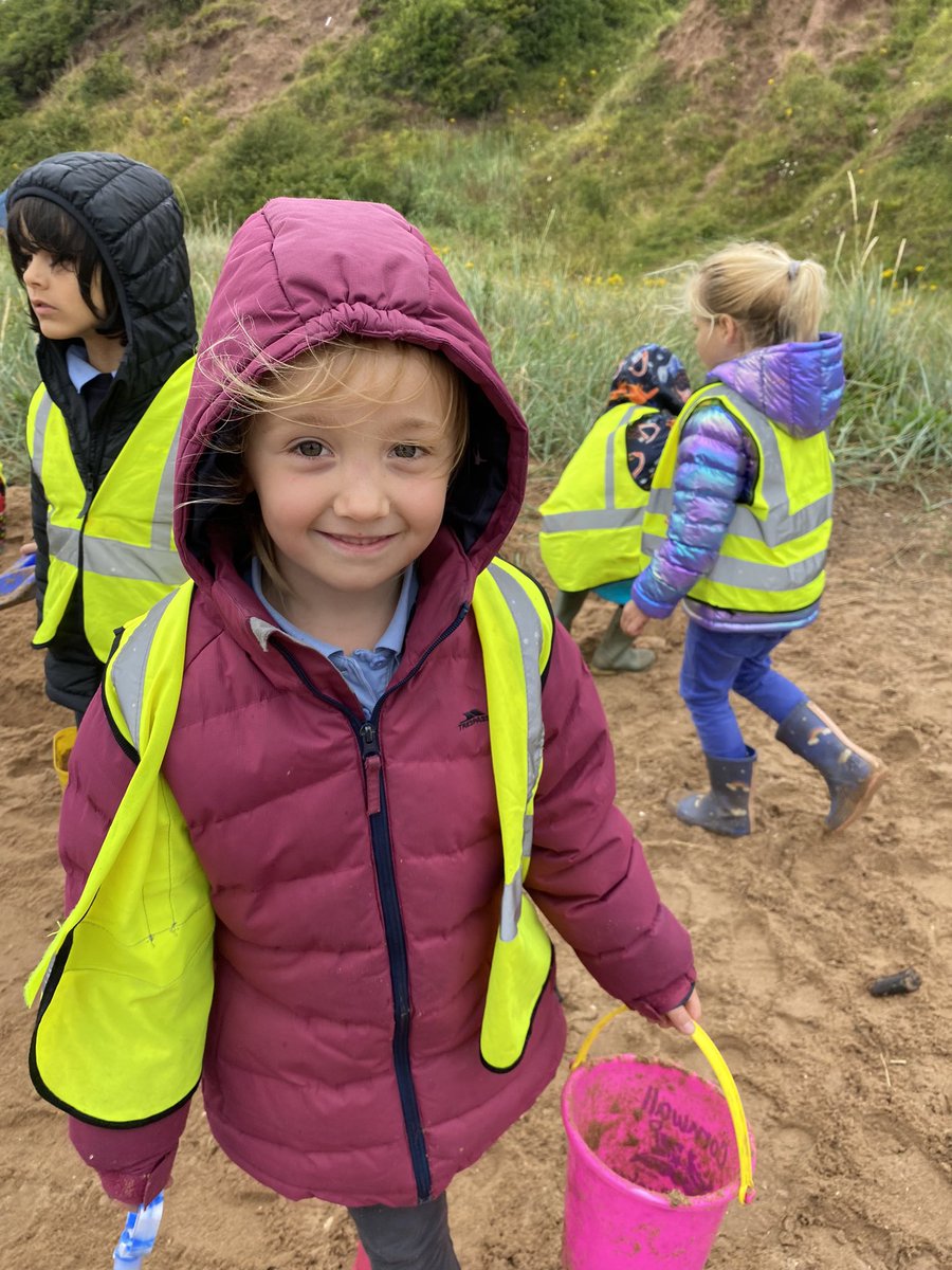 Miss Davies tweet media