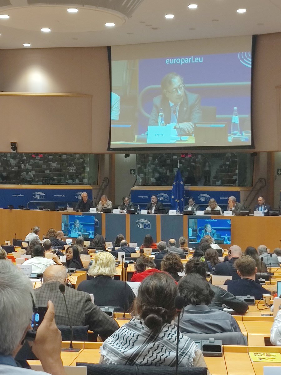 María F. Sánchez tweet media