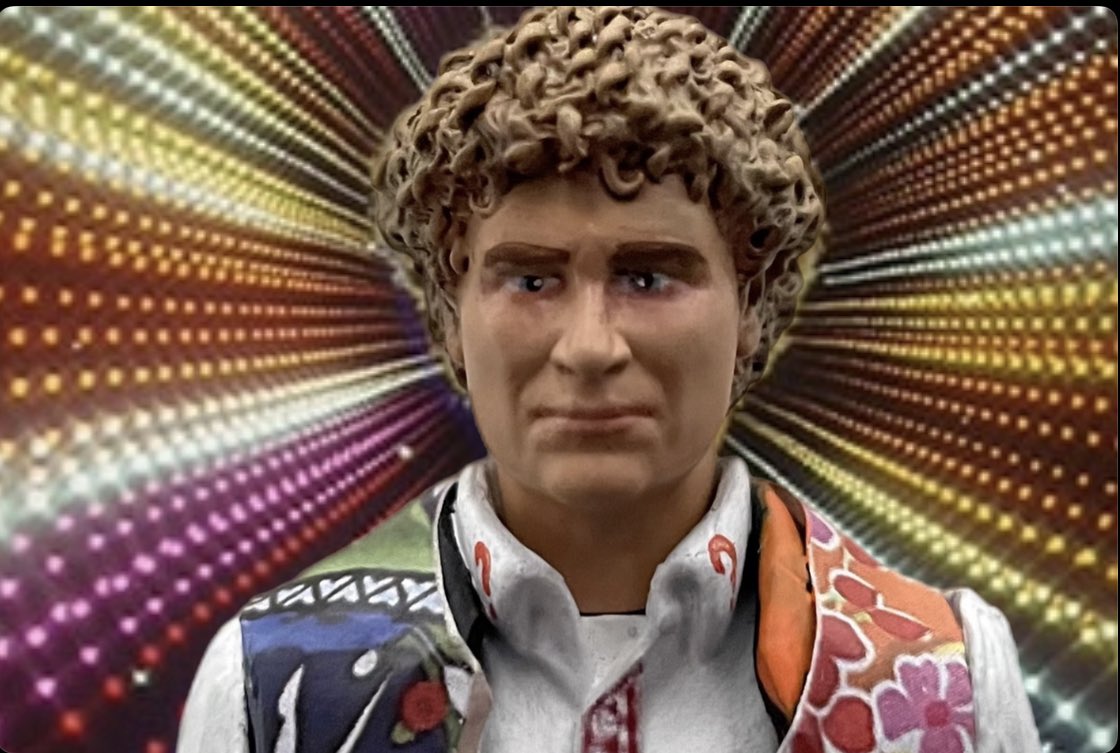 JR1991JR's tweet photo. The 6th Doctor as seen in The Two Doctors!
Also his Umbrella &amp; Time Distortion Detector (from Attack Of The Cybermen)

Head modelled by Devkumar3D &amp; sold by @NDWDesigns 
Umbrella modelled &amp; sold by @astrotoyboy 

#DoctorWho #TheTwoDoctors  #DoctorWhoCustomFigure 
@SawbonesHex https://t.co/W1Vq2atmnA