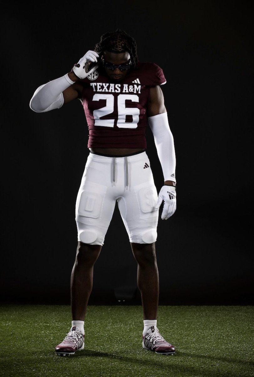 therealdemani's tweet photo. Can the season hurry up?😭😭 https://t.co/jylzKoXIP0