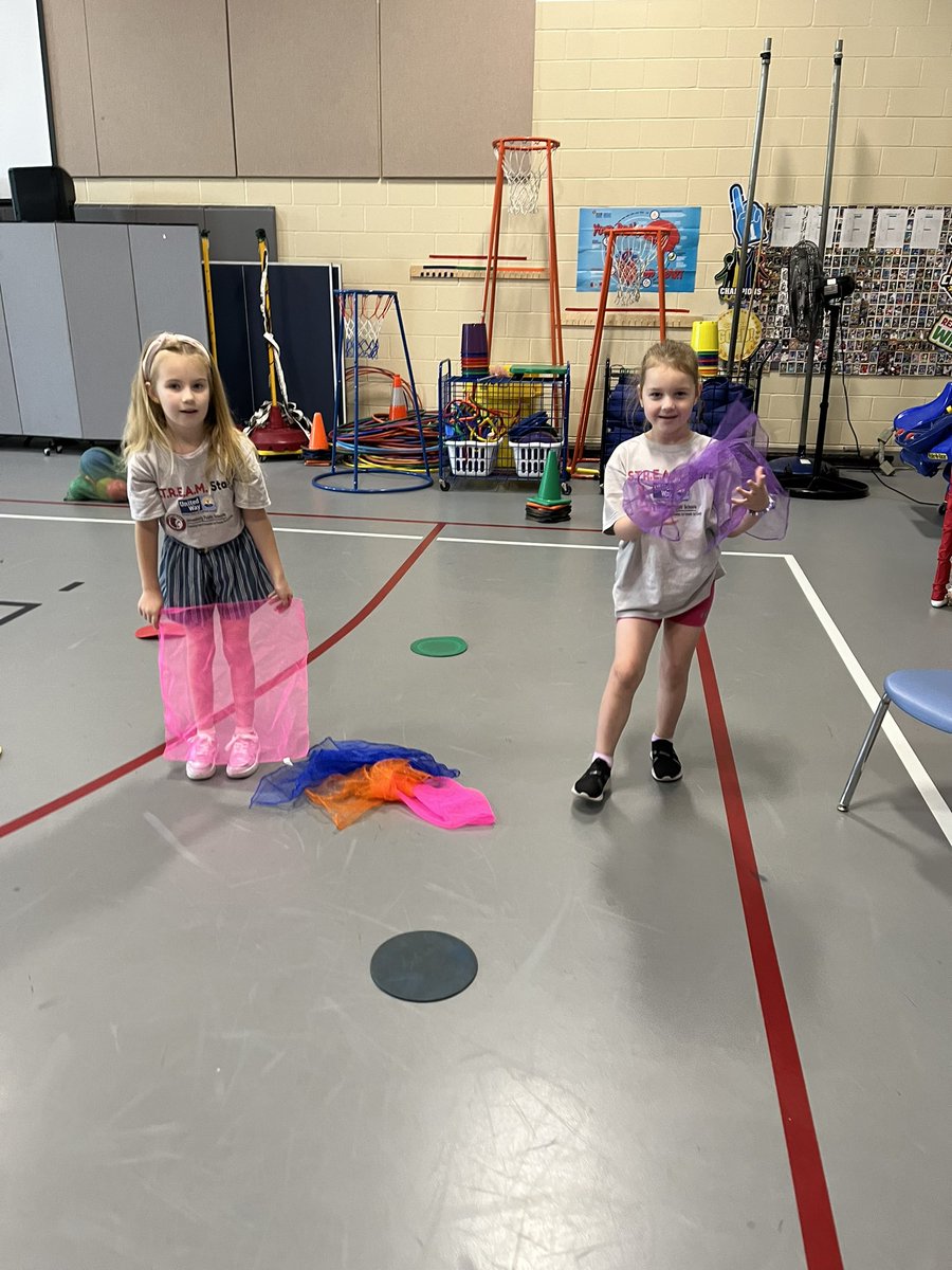 DanielleKall's tweet photo. Summer STREAM -week 1 — This summer students are learning about exercise!  Look at how much fun they had exercising with Senor Gallante! @JamesburgPublic @LynnZinser_5 @Readinggirl73 @JenVanderburg @UnitedWayCJ https://t.co/bQe9KI3Opy