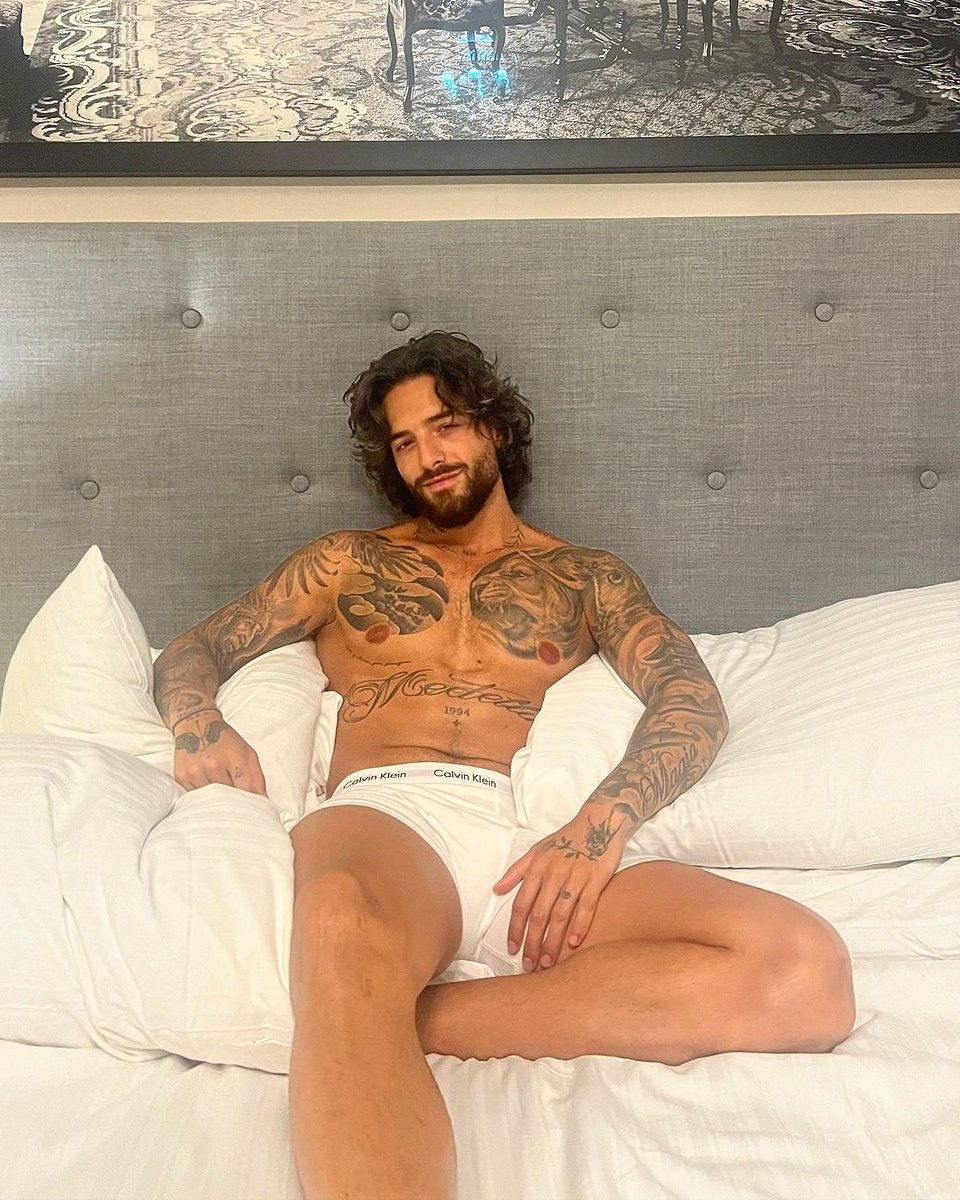 aury941's tweet image. Aaah Juan .  Roma ti fa benissimo 🤭❣🔝🎵🎶 #maluma #cocoloco