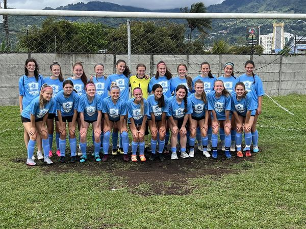 CSCinferno's tweet photo. Clarence girls on their trip to #CostaRica!

#CSCFamily #CSCTravel #CSCGirls
#Givingback #SilverButcher https://t.co/WnDgzsAmaA
