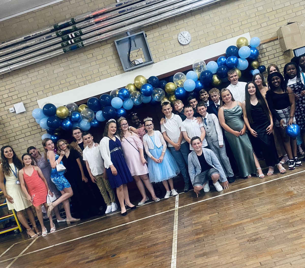 StAnthonysCPS's tweet photo. Thatβs a wrap! Prom 2023, a wonderful time was had by all ππ #STASparkle #2023leavers #primaryschoolprom #growinguptopquickly https://t.co/CnhxHXxgYu