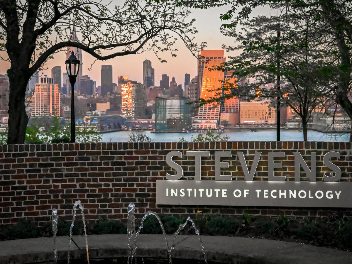 FollowStevens's tweet image. That skyline though... 👀🍎🏙️ 

#StevensInstituteOfTechnology #NYCSkyline #ManhattanSkyline #CitySkyline #StevensInstituteOfTechnology #Hoboken #Summer #College
