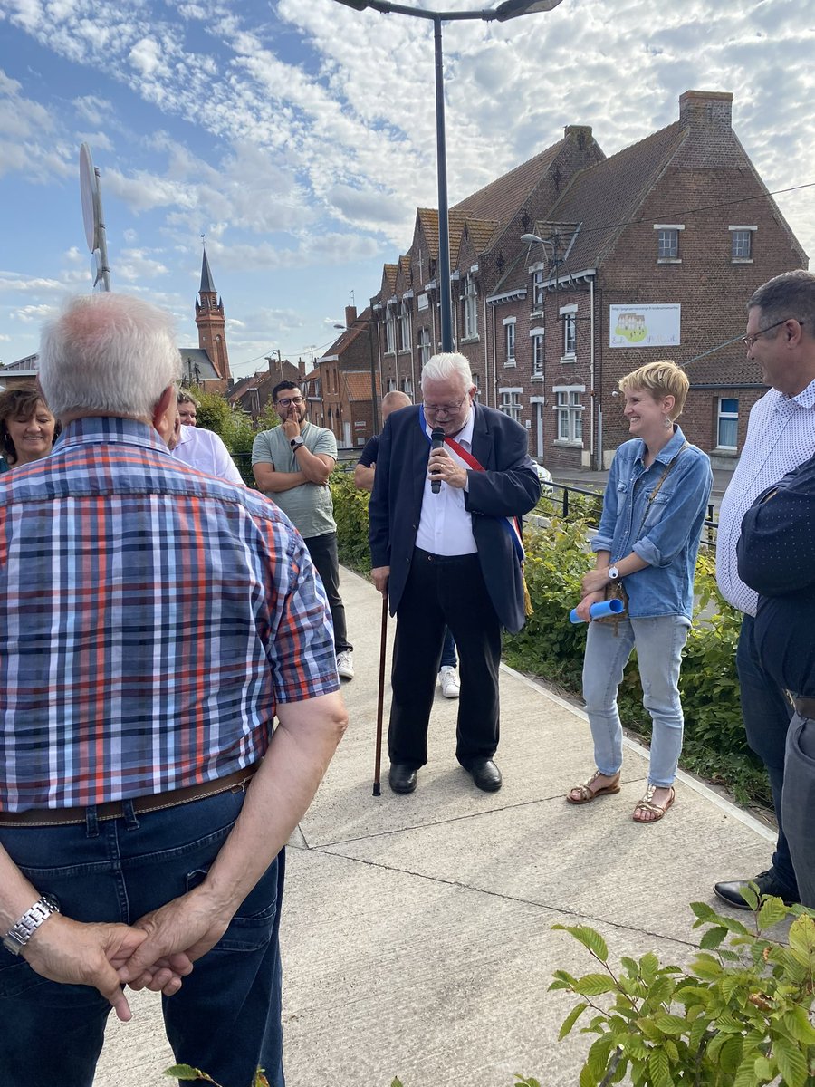 EnergieFlandre's tweet image. En direct - le @siecf inaugure son 100ième point de charge pour véhicules électriques à #Meteren💡🚗
✅ les bornes sont accessibles via le badge @passpass_elec et en interoperabilite
✅un projet @siecf avec le soutien de @departement59 et @prefet59 
@rev3