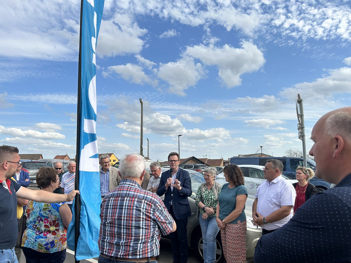 EnergieFlandre's tweet image. En direct - le @siecf inaugure son 100ième point de charge pour véhicules électriques à #Meteren💡🚗
✅ les bornes sont accessibles via le badge @passpass_elec et en interoperabilite
✅un projet @siecf avec le soutien de @departement59 et @prefet59 
@rev3