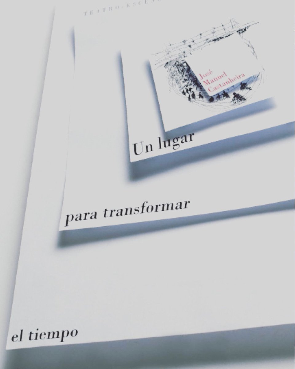 Ya disponible en Amazon esta joya de Bolchiro, dedicada al escenógrafo José Manuel Castanheira. Imprescindible en nuestras bibliotecas… 🙌 Un lugar para transformar el tiempo amzn.eu/d/4ib5b5V