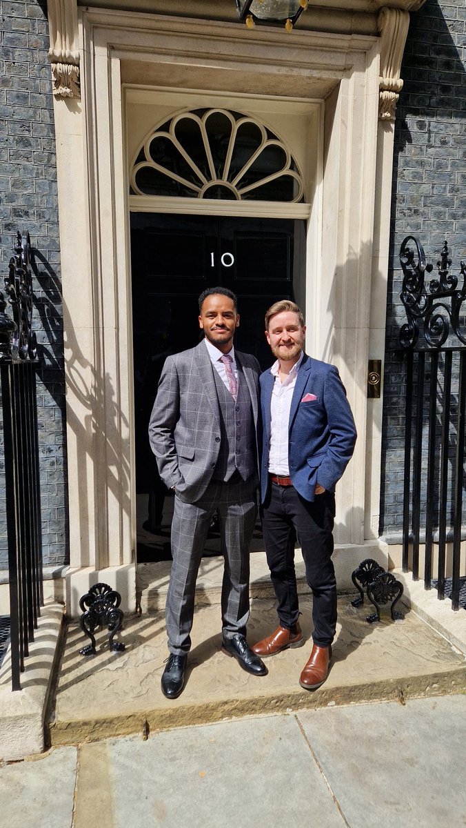 Great reception and visual displays with <a href="/NationalTheatre/">National Theatre</a> today at <a href="/10DowningStreet/">UK Prime Minister</a> - Bumped into <a href="/RishiSunak/">Rishi Sunak</a> today too. Was a pleasure to meet everyone in attendance. <a href="/AllianceArtsUK/">Alliance Arts</a> <a href="/Dan_Bridgewater/">Daniel Bridgewater 🎟️</a> #London