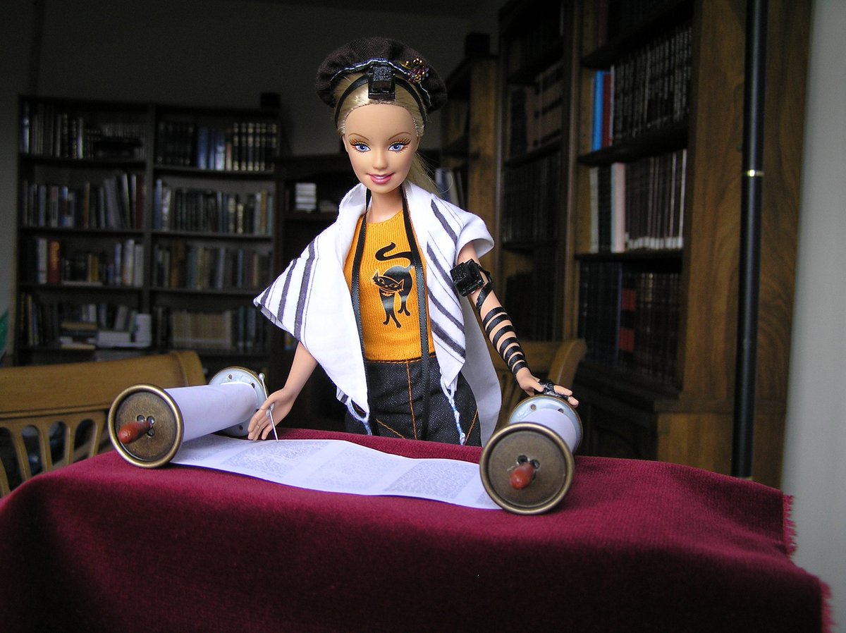 JArtsBoston's tweet photo. We're totally KVELLING over Tefillin Barbie this week. 😍  

Tefillin Barbie was created by artist Jen Taylor Friedman. Discover this masterpiece &amp; more of the best of Jewish art at https://t.co/GK3NqGfNkq, the digital destination for Jewish arts and culture. https://t.co/k3wMUkobtC