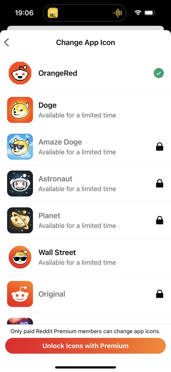 bzamayo's tweet photo. wait Reddit changed its app icon to some ugly 8-bit pixel art and put the original icon behind the paywall https://t.co/9EkDgYLmsI