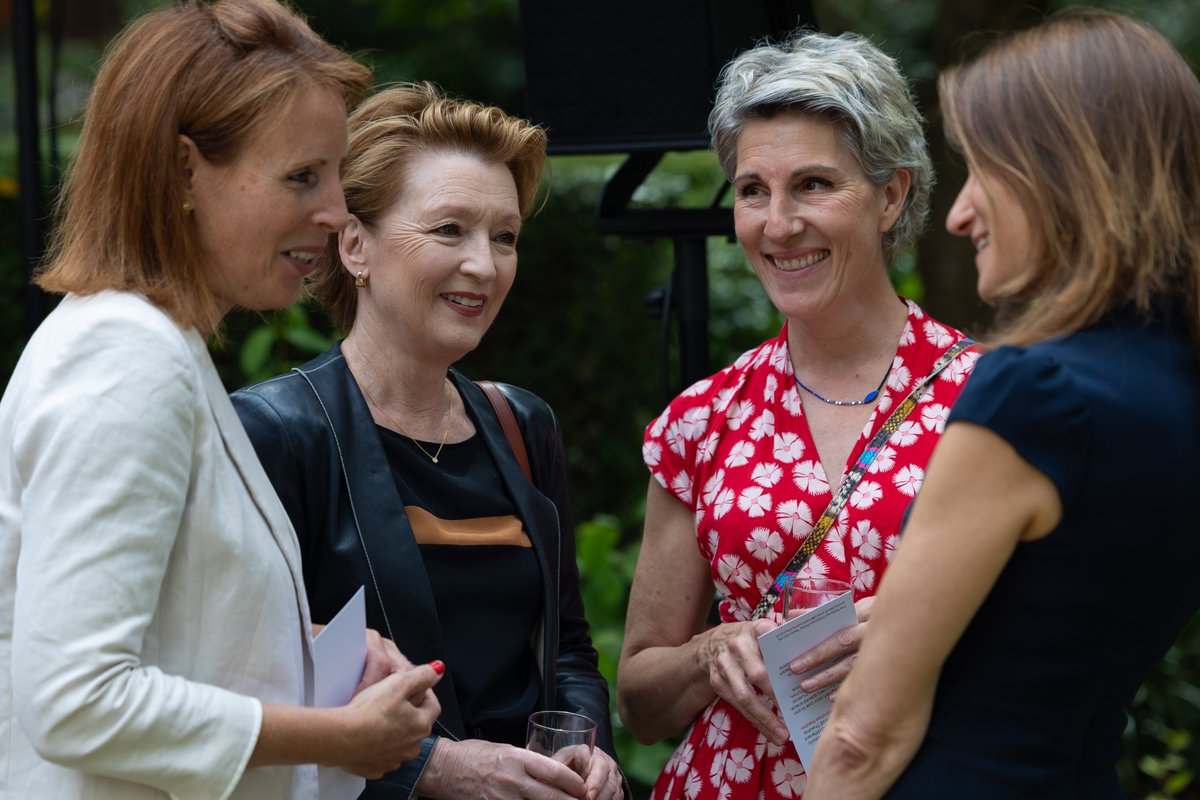 10DowningStreet's tweet image. Today @NationalTheatre took over Downing Street to celebrate its 60-year history.

Our creative industries are a true British success story.